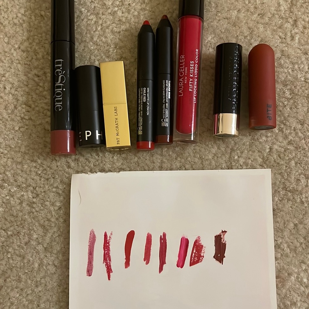 8 Reds lipstick bundle